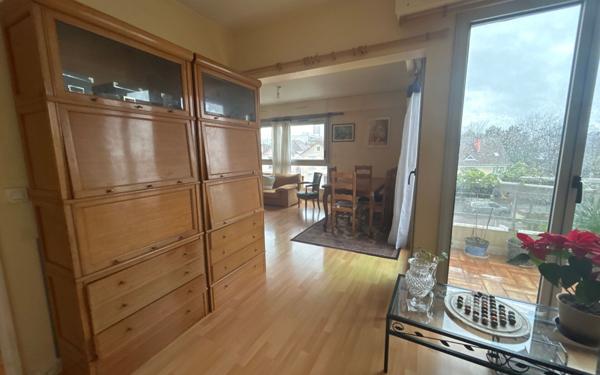 Appartement à vendre    4 pièces • 83,04 m2 Aubervilliers