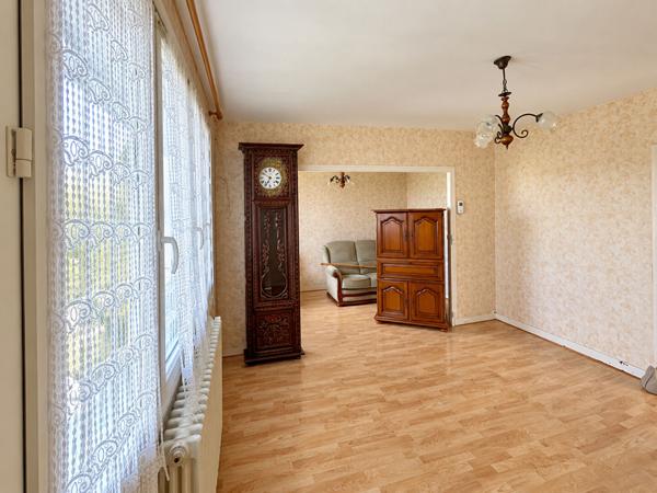 Pavillon sur sous-sol parfaitement entretenu [REF. 7049]