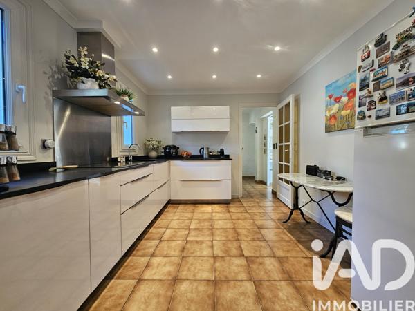 Maison à vendre 8 pièces 197 m² Fréjus