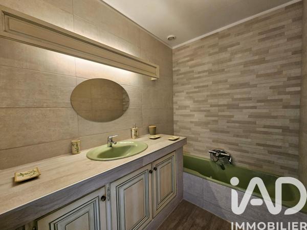 Maison à vendre 8 pièces 197 m² Fréjus