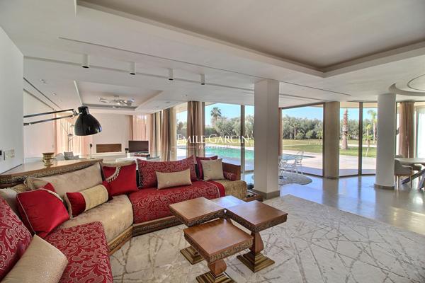 À vendre maison dans un domaine à 10 km du centre-ville de Marrakech