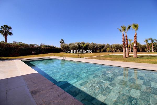 À vendre maison dans un domaine à 10 km du centre-ville de Marrakech