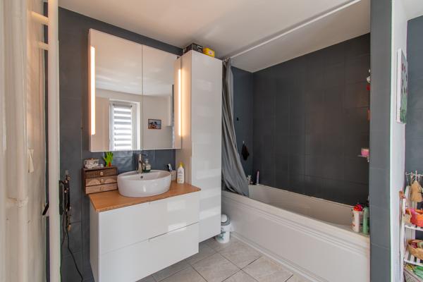 Maison Vierzon 4 pièce(s) 99 m2