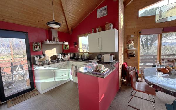 Maison à vendre    4 pièces •  Chatuzange-le-Goubet