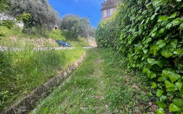 Terrain à vendre    Contes