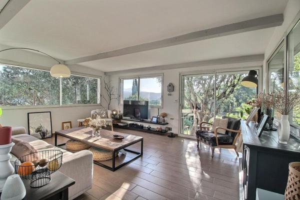 Maison Le Beausset 5 pièce(s) 105 m2