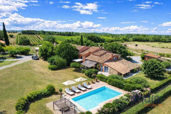 Offrez-vous le luxe d'habiter une bastide de caractère et la liberté d'un revenu locatif régulier.