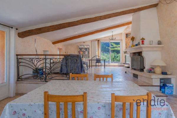 Offrez-vous le luxe d'habiter une bastide de caractère et la liberté d'un revenu locatif régulier.