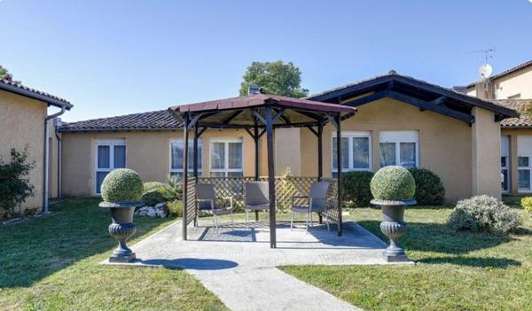INVESTISSEMENT LOCATIF – Frouzins – Résidence EHPAD La Triade - 7% de rentabilité