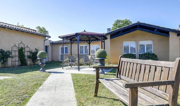 INVESTISSEMENT LOCATIF – Frouzins – Résidence EHPAD La Triade - 7% de rentabilité