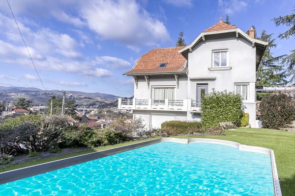 Maison 8 pièces - 180 m²