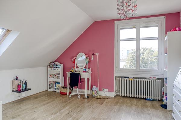 Maison 8 pièces - 180 m²