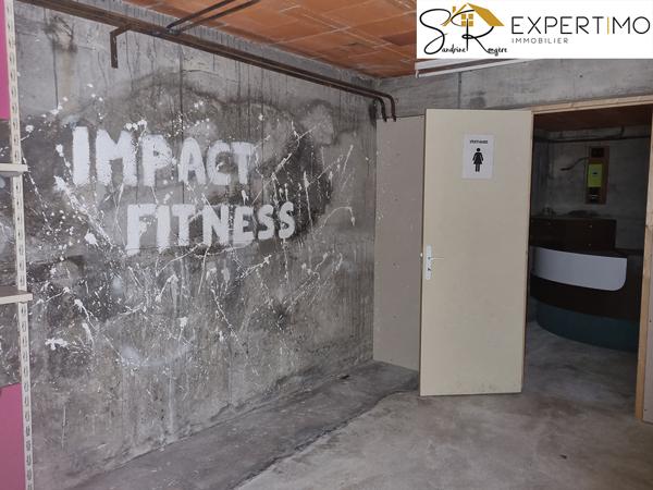 Saint-Éloy-les-Mines (63700) Local Polyvalent de 320 m² – Saint-Éloy-les-Mines