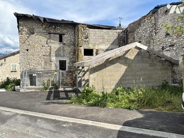 CENTRE BOURG CLAIX PLATEAU A AMENAGER