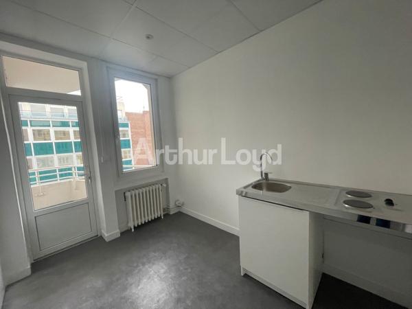 Bureaux à louer Lille centre grande hauteur sous plafond et accessibilité