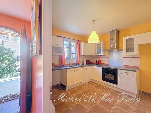 Maison en marina de type P4 en duplex à vendre à Aigues-Mortes (30220)