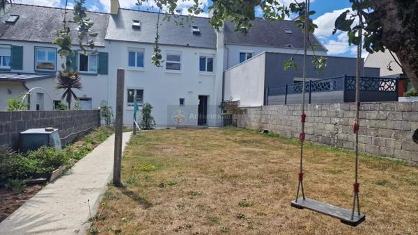 Location                                                      Maison de ville
                        
                     6 pièces                      121 m2                     à Brest