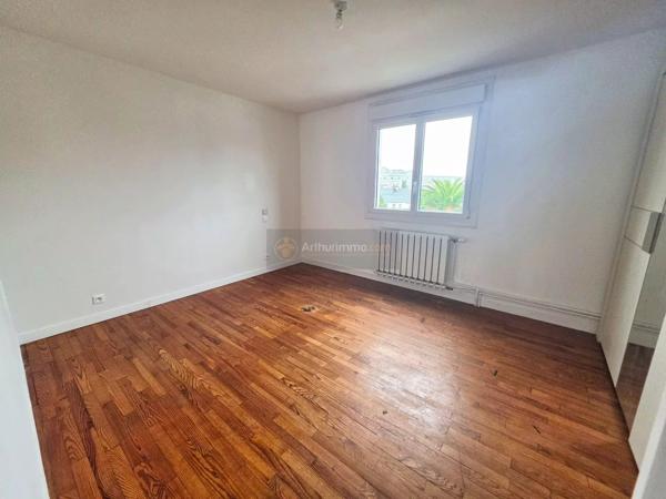 Location                                                      Maison de ville
                        
                     6 pièces                      121 m2                     à Brest
