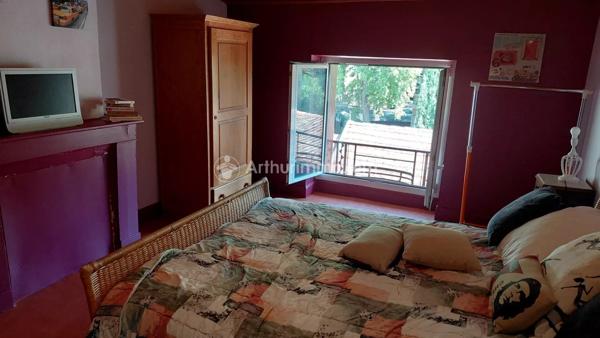 Vente                                                      Maison de ville
                        
                     5 pièces                      133 m2                     à Castres