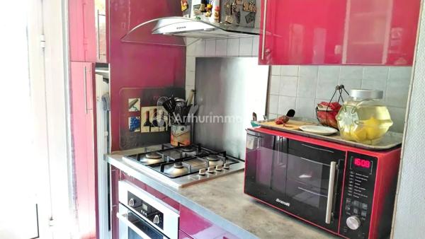 Vente                                                      Maison de ville
                        
                     5 pièces                      133 m2                     à Castres