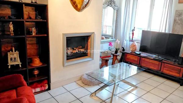 Vente                                                      Maison de ville
                        
                     5 pièces                      133 m2                     à Castres