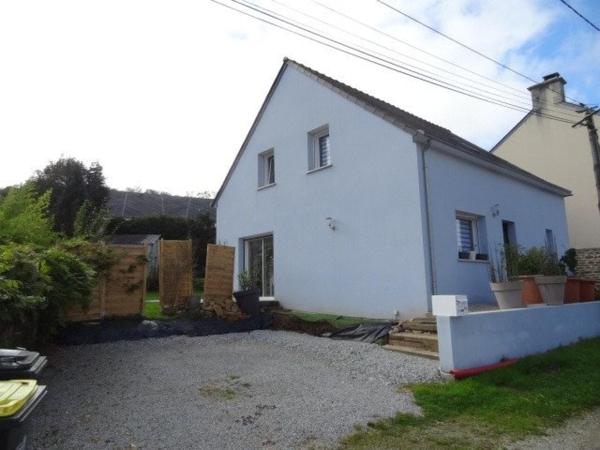 A200m des commerces et 7 km de Vannes, jolie maison de 2019.
