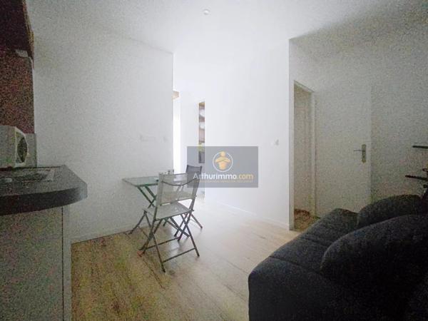 Location Studio 1 pièces 14 m2 à Allas-les-Mines