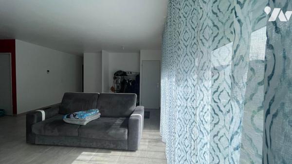 VILLA RECENTE + TERRAIN  3 CHBRES GARAGES WC DOUCHE DEBARRAS CUISINE SEJOUR SPACIEUX CLIM REVERSIBLE