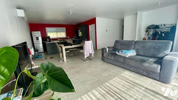 VILLA RECENTE + TERRAIN  3 CHBRES GARAGES WC DOUCHE DEBARRAS CUISINE SEJOUR SPACIEUX CLIM REVERSIBLE