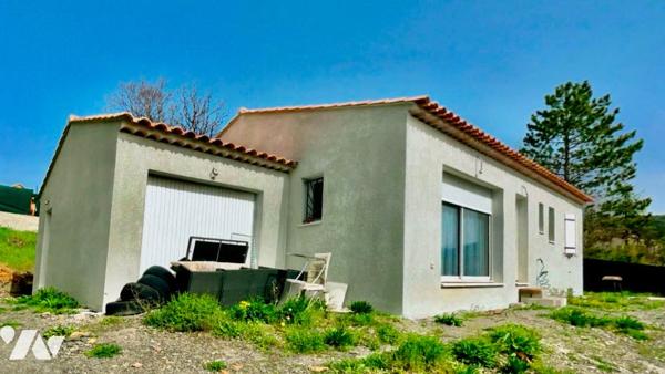 VILLA RECENTE + TERRAIN  3 CHBRES GARAGES WC DOUCHE DEBARRAS CUISINE SEJOUR SPACIEUX CLIM REVERSIBLE