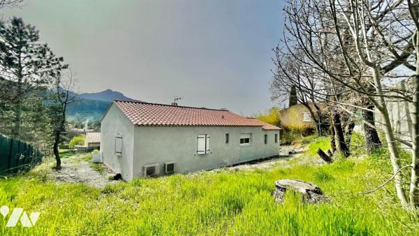 VILLA RECENTE + TERRAIN  3 CHBRES GARAGES WC DOUCHE DEBARRAS CUISINE SEJOUR SPACIEUX CLIM REVERSIBLE