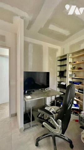 VILLA RECENTE + TERRAIN  3 CHBRES GARAGES WC DOUCHE DEBARRAS CUISINE SEJOUR SPACIEUX CLIM REVERSIBLE