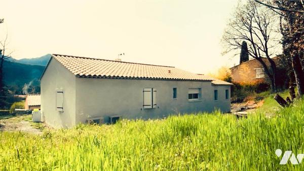 VILLA RECENTE + TERRAIN  3 CHBRES GARAGES WC DOUCHE DEBARRAS CUISINE SEJOUR SPACIEUX CLIM REVERSIBLE