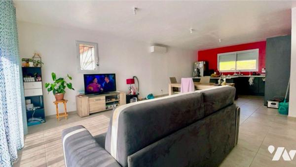 VILLA RECENTE + TERRAIN  3 CHBRES GARAGES WC DOUCHE DEBARRAS CUISINE SEJOUR SPACIEUX CLIM REVERSIBLE