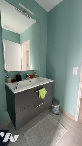 VILLA RECENTE + TERRAIN  3 CHBRES GARAGES WC DOUCHE DEBARRAS CUISINE SEJOUR SPACIEUX CLIM REVERSIBLE