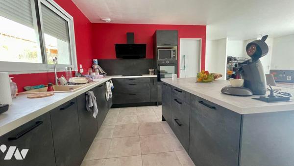 VILLA RECENTE + TERRAIN  3 CHBRES GARAGES WC DOUCHE DEBARRAS CUISINE SEJOUR SPACIEUX CLIM REVERSIBLE