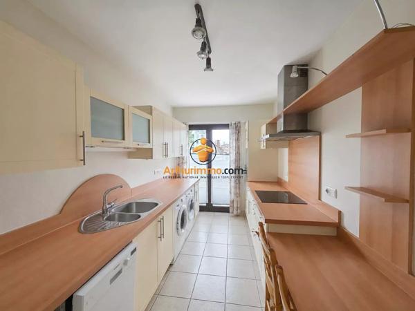 Vente                                                      Appartement
                        
                     4 pièces                      81 m2                     à Tarbes