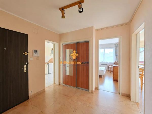 Vente                                                      Appartement
                        
                     4 pièces                      81 m2                     à Tarbes