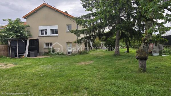 Venez vite découvrir cette superbe maison de 114 m², située à Châtellerault 86, à deux pas de toutes les commodités, quatre minutes de la gare en voiture, deux minutes à pied, des commerces.
Ce superbe bien immobilier est composé : 

INTÉRIEUR REZ-DE-CHAUSSÉE
- Entrée spacieuse
- Cuisine spacieuse, aménagée, équipée , four, plaque gaz de ville, hotte et rangement avec îlot centrale, ouverte sur salon /séjour, balcon.
- Cellier, accé au sous-sol par escalier intérieur.
- Deux chambres dont une avec dressing
- Une salle de bains
- WC séparé

A L’ÉTAGE, MANSARDE
- Grand pallier, salle de jeu, petit salon
- Deux belle chambres

SOUS-SOL
- Cave 
- Chaufferie
- Pièce aménagée, après isolation et changement de fenêtre, celle ci pourrait être une chambre ou tout autre pièce à votre convenance
- Grand garage 
- Atelier

EXTÉRIEUR:
- Maison en partie mitoyenne sur un coté.
- Celle-ci est implantée sur une parcelle de terrain de 1047 m²,clôturé, arborés.
- Un superbe four à pizza est installé dans un charmant chalet.
- Cabanon de jardin 
- Maisonnette de jardin
- Terrasse et Spa

PARTIES TECHNIQUES:
- Type de chauffage chaudière gaz de ville
- Chauffe eau électrique
- Portail électrique
- Volet  roulant électrique
- Double vitrage PVC, et bois au sous sol
Cette superbe maison est classée DPE E à 14 points de passer en D, isolation à améliorer !!
Ce magnifique bien n'attend que vous pour être amélioré et rénover par vos soin!!
Une visite ?