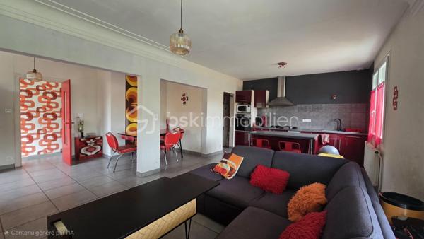 Venez vite découvrir cette superbe maison de 114 m², située à Châtellerault 86, à deux pas de toutes les commodités, quatre minutes de la gare en voiture, deux minutes à pied, des commerces.
Ce superbe bien immobilier est composé : 

INTÉRIEUR REZ-DE-CHAUSSÉE
- Entrée spacieuse
- Cuisine spacieuse, aménagée, équipée , four, plaque gaz de ville, hotte et rangement avec îlot centrale, ouverte sur salon /séjour, balcon.
- Cellier, accé au sous-sol par escalier intérieur.
- Deux chambres dont une avec dressing
- Une salle de bains
- WC séparé

A L’ÉTAGE, MANSARDE
- Grand pallier, salle de jeu, petit salon
- Deux belle chambres

SOUS-SOL
- Cave 
- Chaufferie
- Pièce aménagée, après isolation et changement de fenêtre, celle ci pourrait être une chambre ou tout autre pièce à votre convenance
- Grand garage 
- Atelier

EXTÉRIEUR:
- Maison en partie mitoyenne sur un coté.
- Celle-ci est implantée sur une parcelle de terrain de 1047 m²,clôturé, arborés.
- Un superbe four à pizza est installé dans un charmant chalet.
- Cabanon de jardin 
- Maisonnette de jardin
- Terrasse et Spa

PARTIES TECHNIQUES:
- Type de chauffage chaudière gaz de ville
- Chauffe eau électrique
- Portail électrique
- Volet  roulant électrique
- Double vitrage PVC, et bois au sous sol
Cette superbe maison est classée DPE E à 14 points de passer en D, isolation à améliorer !!
Ce magnifique bien n'attend que vous pour être amélioré et rénover par vos soin!!
Une visite ?