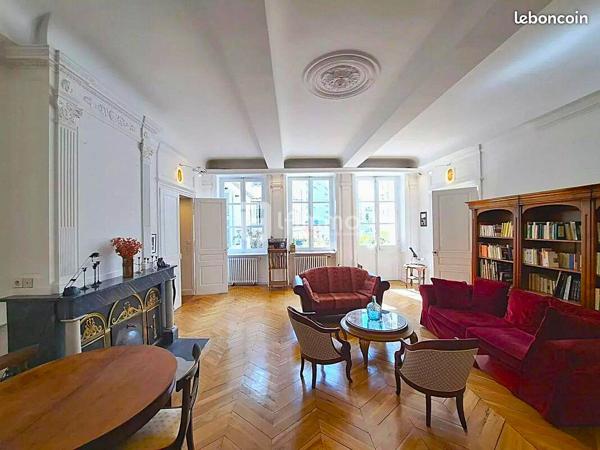 L’Art de Vivre dans un Hôtel Particulier du XIXᵉ