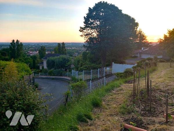 Terrain constructible à vendre - Castanet-Tolosan (31)
Idéalement situé sur les hauteurs de Ca...