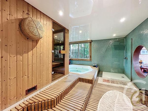 Maison à vendre  6 pièces - 215 m2 BART - 25