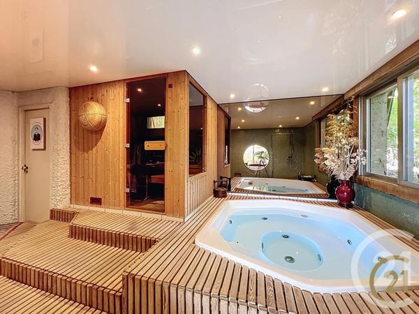 Maison à vendre  6 pièces - 215 m2 BART - 25