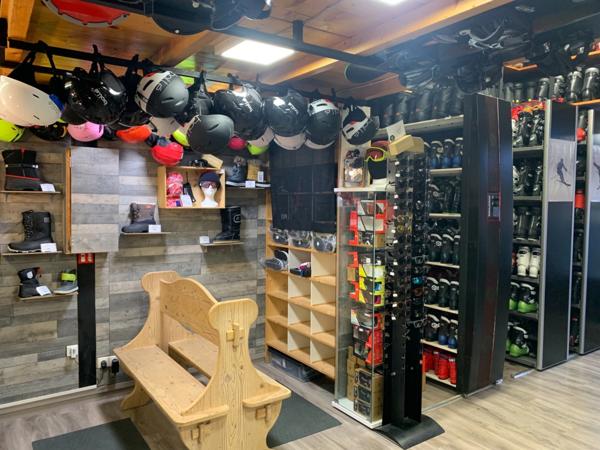 À vendre – Murs et fonds de commerce – Magasin de location et vente de matériel de montagne