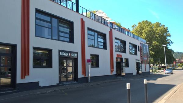 Dpt Isère (38), à louer BOURGOIN JALLIEU Local commercial 75 m²