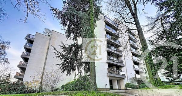 Appartement F5 à vendre  5 pièces - 142,72 m2 ST CLOUD - 92
