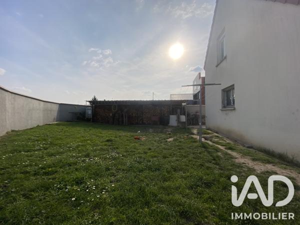 Maison à vendre 5 pièces 91,5 m² Saint-Ay