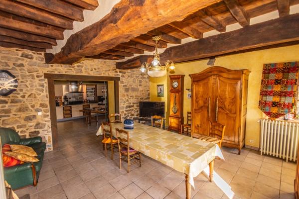 Dpt Ille et Vilaine (35), à vendre SAINT PERN propriete P6 de 228,5 m² - Terrain de 5 218,00 m²