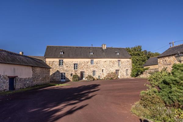 Dpt Ille et Vilaine (35), à vendre SAINT PERN propriete P6 de 228,5 m² - Terrain de 5 218,00 m²